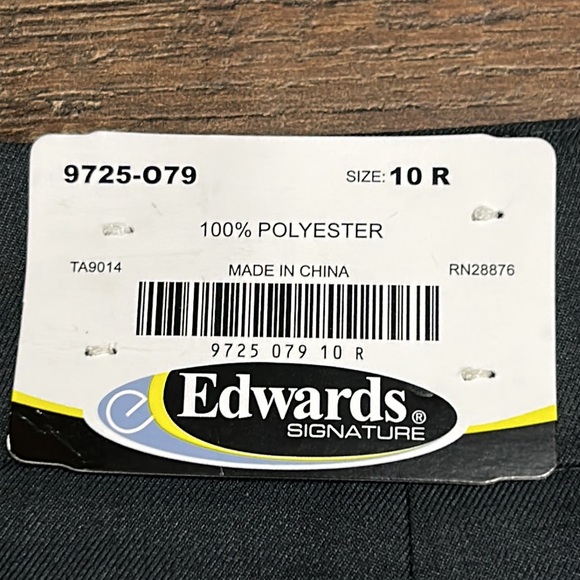 NWT Women’s Suit Coat and Gray Skirt Set by Edwards Signature Size 10T - Picture 14 of 14